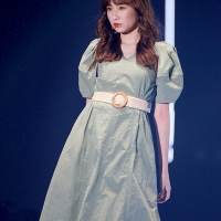 吉田朱里「マイナビ TGC 2020 S/S」