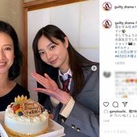 新川優愛の制服姿が反響