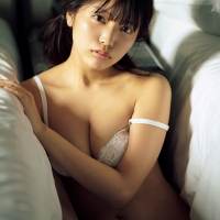 まねきケチャ・松下玲緒菜が初写真集