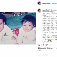 ローラ、幼少期の写真が反響　双子の兄と
