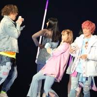EXITと藤田ニコル「マイナビ TGC 2020 S／S」
