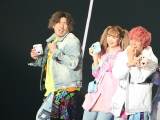 EXITと藤田ニコル、限定ユニット「ニコジット」結成　チェキダンス披露