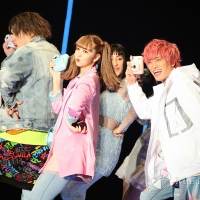 EXITと藤田ニコル「マイナビ TGC 2020 S／S」