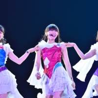 Perfume「思い出をみせあいっこ」東京ドーム公演で見せた絆