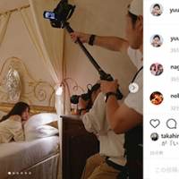 新木優子、ベッドでランジェリー姿