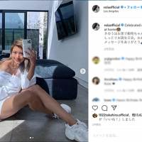 ローラ、美デコルテ＆美脚のぞく白シャツ姿が反響「綺麗！」