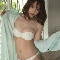 神部美咲、お気に入りカットは「手で胸を…」