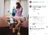 小嶋陽菜、誕生日の祝福を美脚ショットで感謝「いつもありがとう」