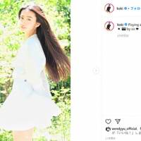 Koki,、庭で遊ぶ姿が「天使」と反響