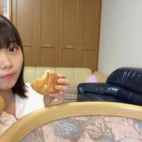 ラスアイ「バーチャル背景リレー」が神企画と話題
