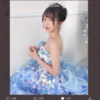 イコラブ野口衣織、20歳の誕生日にドレス姿