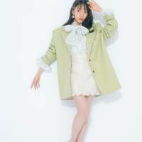 乃木坂46堀未央奈、トレンドカラー・グリーンを着こなし