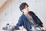 稲垣吾郎、日常で感じる幸せはSNSでのやりとり　「JUNON」巻頭に登場