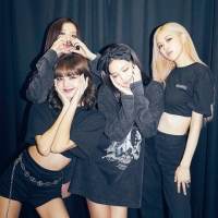 BLACKPINK、LIVE映像リリース記念　スニーカーが当たるキャンペーン開始