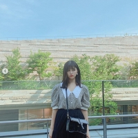 なちょす、レトロガーリーコーデ　シースルーのスカートで抜け感「可愛い」