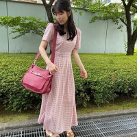 横山由依、ワンピースのナチュラルコーデ「オシャレで素敵」