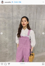 新木優子、オーバーオールでカジュアルに　舌出しも「可愛い！」