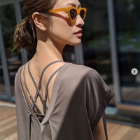 山田優、ワンマイルウエアの軽やかコーデ