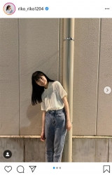 莉子、カジュアルなトップスにヒール　足し引きコーデに「可愛い」