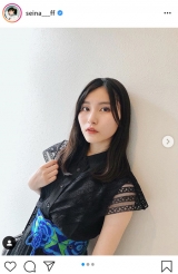 AKB48福岡聖菜、黒のレーススカートをワンピース風に着こなし「オシャレ」