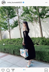 久間田琳加、大胆肩出し　ベアドレスの色っぽコーデで爽やかに