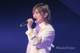 AKB48岡田奈々、卒アル公開　キリッとした表情に面影
