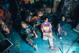 WANIMA、最新曲「Milk」のジャケットデザインを公開