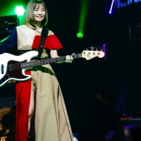 SILENT SIREN「諦めないこの世界は最高」無観客ライブで見せた音楽愛