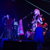 SILENT SIREN「諦めないこの世界は最高」無観客ライブで見せた音楽愛