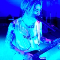 MIYAVI、ドローンを駆使した無人撮影で全18曲パフォーマンス
