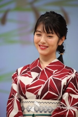 「テストはチューするのかな」浜辺美波、初々しく初キスシーン回顧