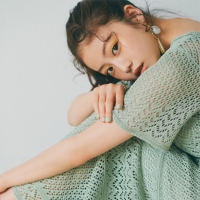 今田美桜、透かし編みニットのワンピで涼し気「かわいい」