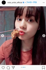 NiziU・NINAの“ピラティス”姿、ファン絶賛「細くて羨ましい」