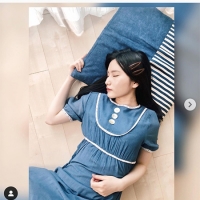 AKB48福岡聖菜、ゆったりワンピで「夏のおうち時間」