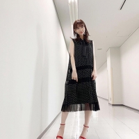 柏木由紀、夏の上品レディ