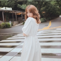 加藤玲奈、白ワンピで大人ガーリーなコーデ