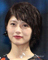 若月佑美、フリルワンピースでクラシカルに