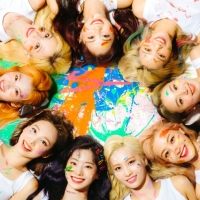 TWICE「Fanfare」SNSでつながろう　発売当日SNSジャック　韓国から生配信