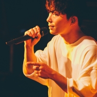 星野源「配信だとみんなに言える」10周年記念ライブで届けた感謝