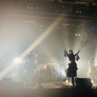 BAND-MAID、全面LEDを駆使　初の配信お給仕は世界中で反響