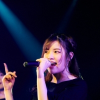 新生DEAR KISS「もっと力を付けて大きなステージに」配信ライブ８曲披露