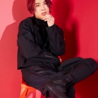 OWV、デビューシングル「UBA UBA」新ビジュアル＆ジャケ写公開