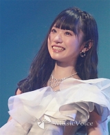 AKB48山内瑞葵、色っぽさ香らせるエアリーなオレンジワンピ