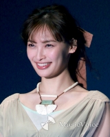 大政絢、ショートパンツの私服「脚きれい」「美しい」