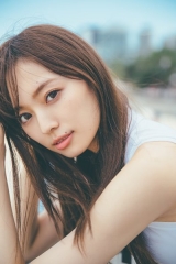 乃木坂46梅澤美波、初写真集で美ボディ解禁「ドキドキ」