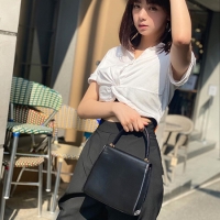 池田エライザ、へそチラ
