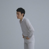 草なぎ剛、大人用紙おむつCMで即興ダンス