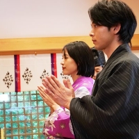 中村倫也・石橋静河『人数の町』大当たり祈願