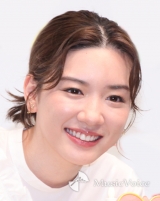永野芽郁、大胆イメチェン　緑アッシュの無造作ヘアに「まじでかわいい」