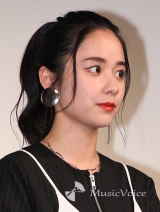 堀田真由「なんちゃって制服みたい」私服が「可愛い！」と反響